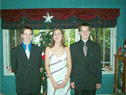 yr 10 formal.jpg (29640 bytes)